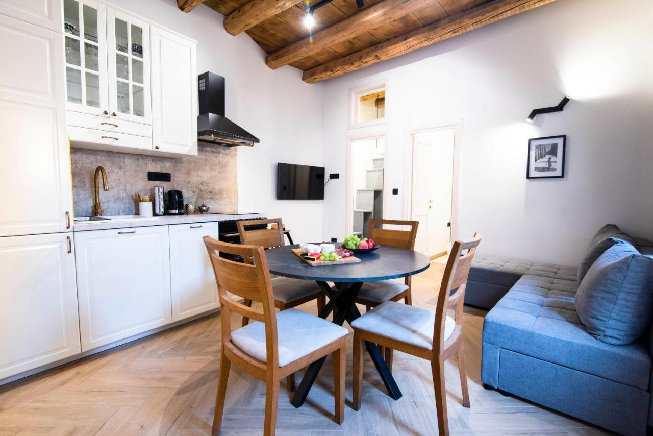Apartments Allegra ซินย์ ภายนอก รูปภาพ